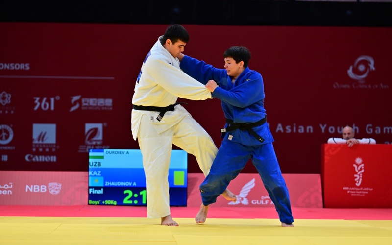 Катя Самбука мен Конан Сүйкімді балапандардың трахния алған суреттері