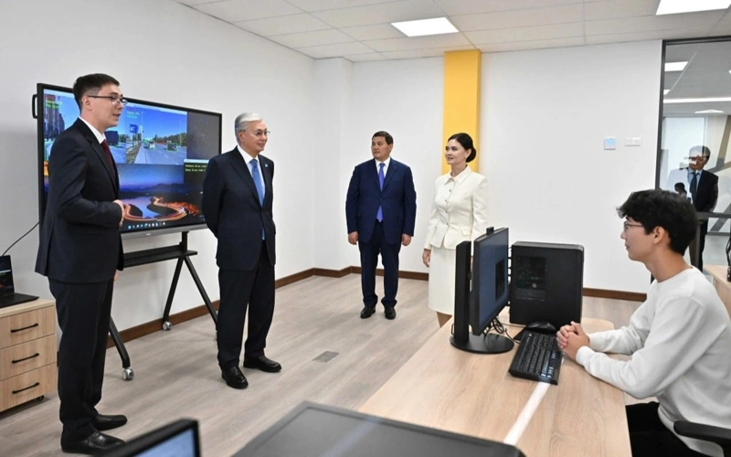 President surveys Syr Zhuldyzdary creative and innovative academy
