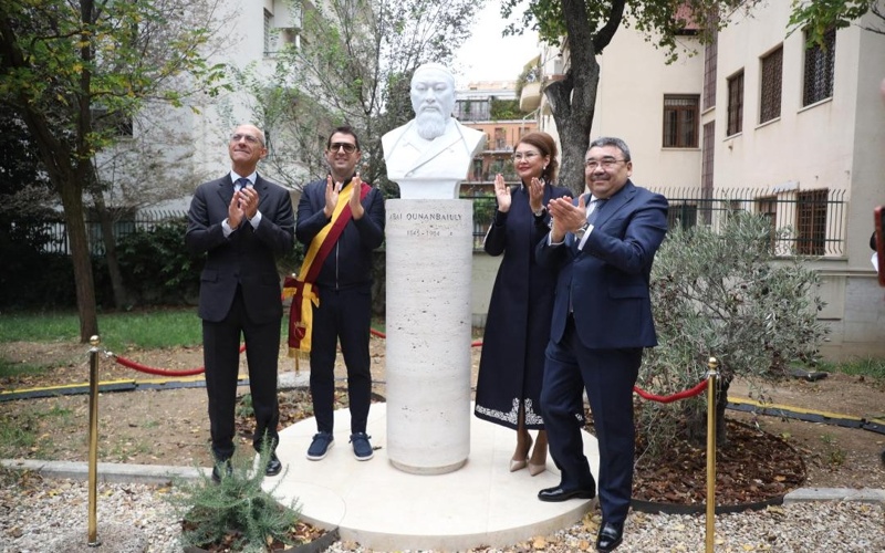 В Италии открыли бюст Абая 