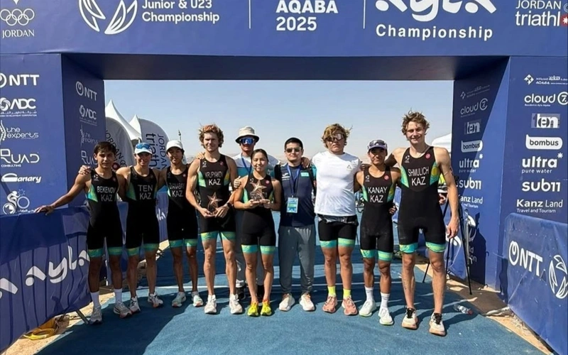 Kazakh triathletes bag two bronze medals in Aqaba
