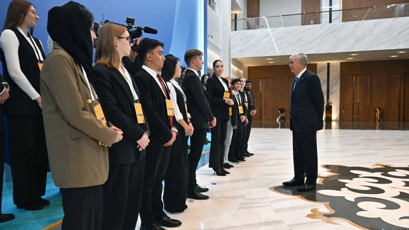 Мемлекет басшысы елімізде білім алып жатқан шетелдік студенттерге сәттілік тіледі