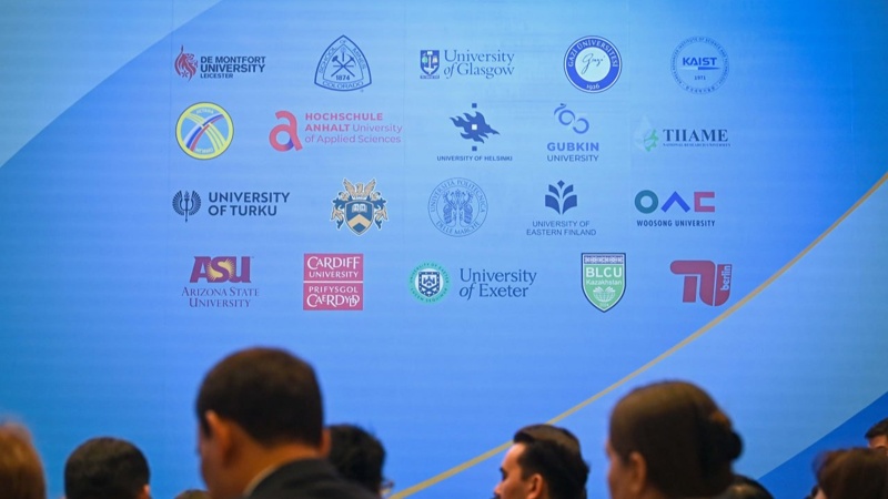 Мемлекет басшысы «Қазақстан – академиялық білім аймағы» халықаралық стратегиялық серіктестер форумына қатысып отыр Мемлекет басшысы «Қазақстан – академиялық білім аймағы» халықаралық стратегиялық серіктестер форумына қатысып отыр