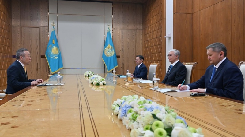 Memleket basshysy Beıjiń Til jáne mádenıet ýnıversıtetiniń prezıdentin qabyldady