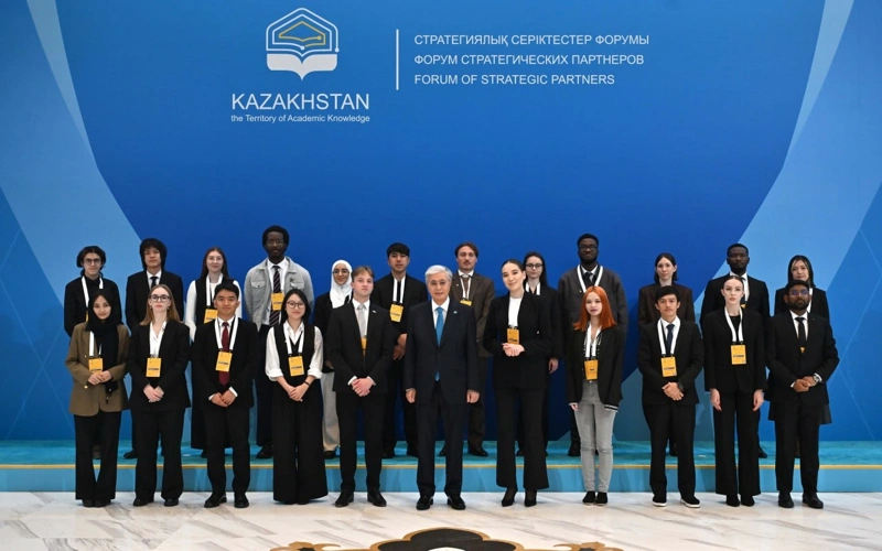 Глава государства пожелал успехов иностранным студентам, обучающимися в Казахстане