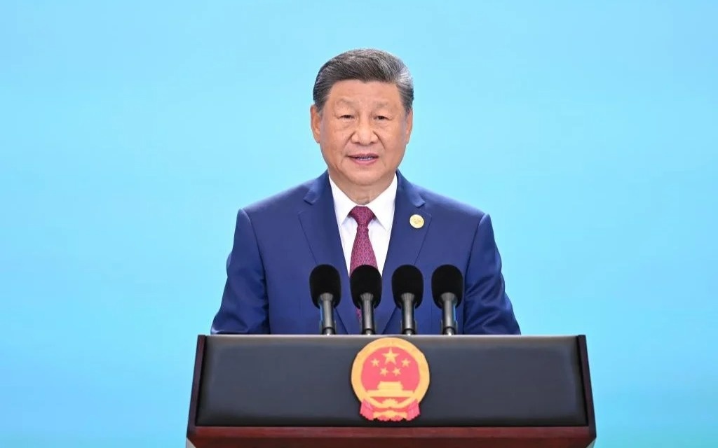 Си Цзиньпин Ормуз бұғазы арқылы еркін өтуді қамтамасыз етуге шақырды