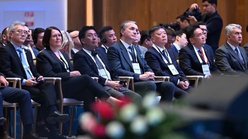 Мемлекет басшысы «Қазақстан – академиялық білім аймағы» халықаралық стратегиялық серіктестер форумына қатысып отыр Мемлекет басшысы «Қазақстан – академиялық білім аймағы» халықаралық стратегиялық серіктестер форумына қатысып отыр