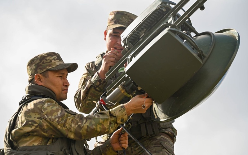 әскери байланысшы