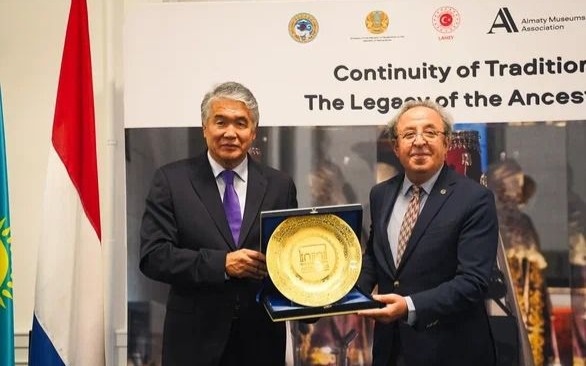 Амстердам қаласында қазақ мәдениетінің көрмесі ашылды