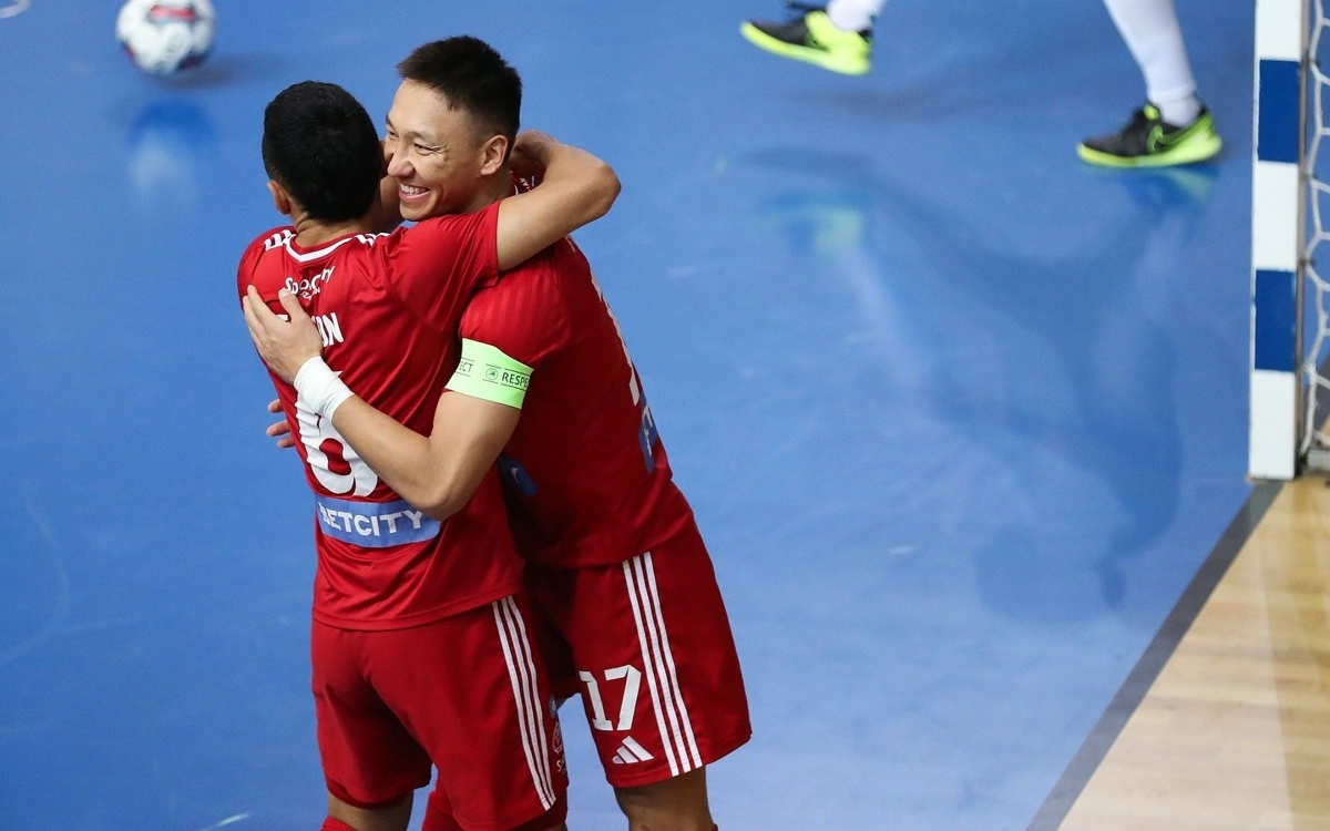 Лаура Пицхелаури порно