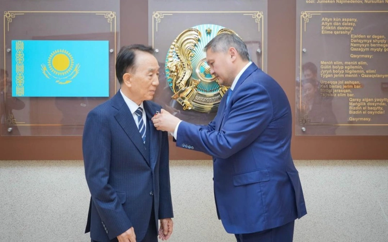 Указом Президента РК Ким Сонг Кёнг награжден орденом «Достык» II степени