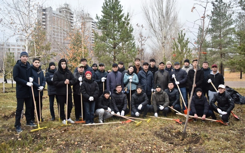 Фотосуреттер үлкен әтештер в тығыз жоп