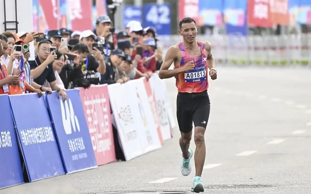 Күйеулер әйелдерінің мастурбация жасап жатқан видеоларын орналастыратын жерде