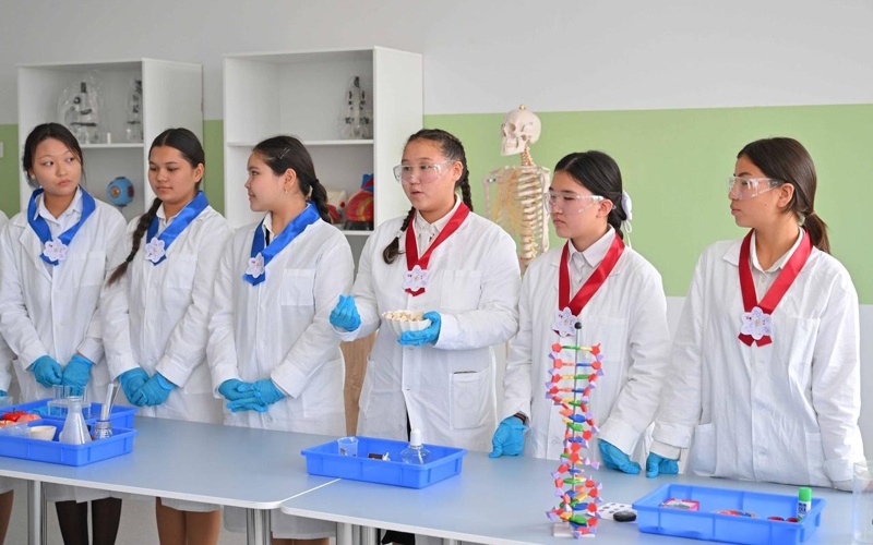 Абай облысының Аягөз ауданында 600 орындық мектеп ашылды Абай облысының Аягөз ауданында 600 орындық мектеп ашылды