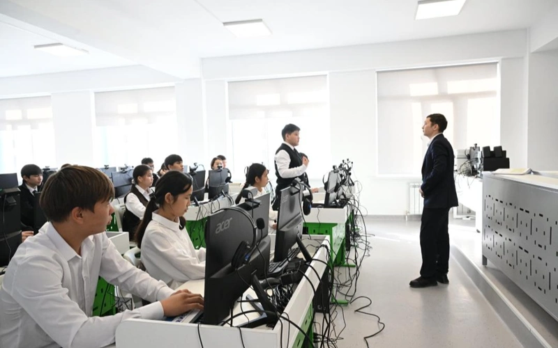 «Келешек мектептері»: в области Жетысу открылась новая школа