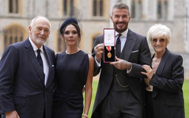 Дэвид Бекхэм посвящен в рыцари за выдающийся вклад в спорт и благотворительность