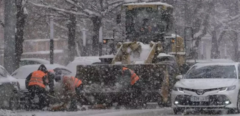 Алматыда қолайсыз ауа райына байланысты қоғамдық көлік саны көбейеді