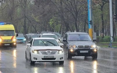 Алматыда қолайсыз ауа райына байланысты қоғамдық көлік саны көбейеді