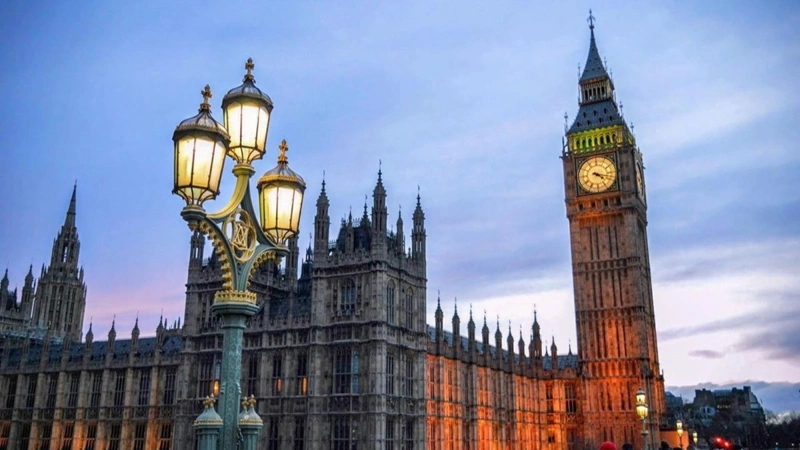 Ұлыбритания Қытаймен қарым-қатынасты жаңа деңгейге шығарудың жолын іздеп отыр