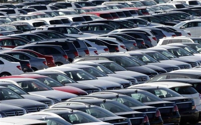 Азербайджан ужесточает требования к ввозу подержанных машин