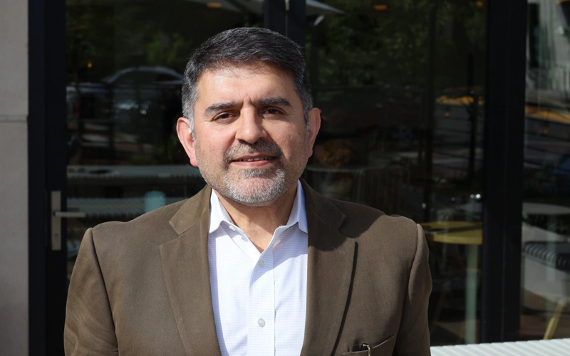 Kamran Bokhari, expert