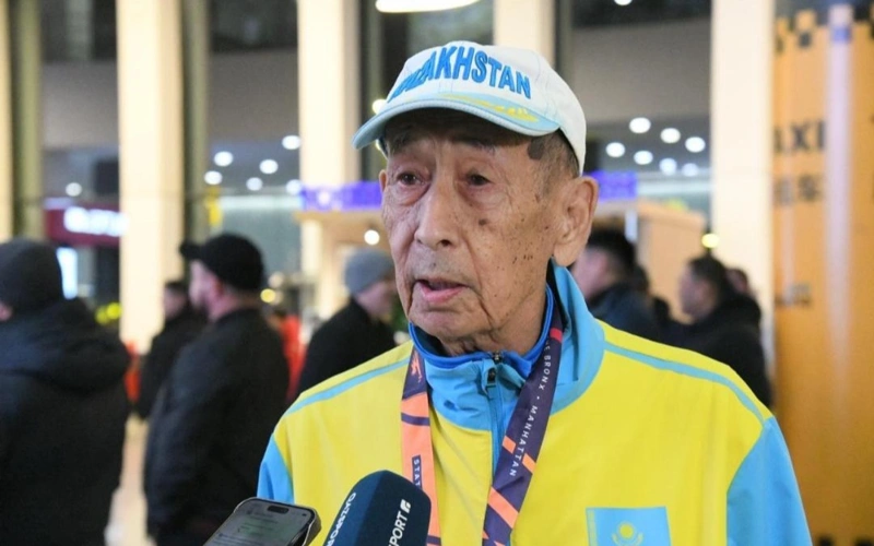 80 жасында 42 шақырымды жүгіріп өтті: Нью-Йорк марафонына қатысқан ақсақал елге оралды