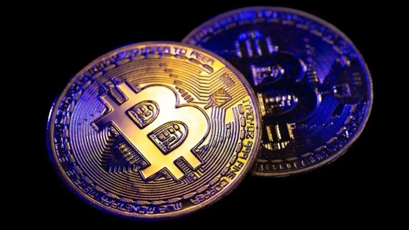 Bıtkoın baǵasy 100 myń dollardan tómen tústi