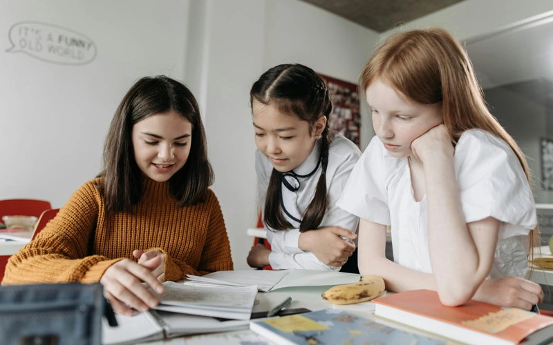 Минздрав Казахстана назвал показания, при которых школьниц будут осматривать акушеры-гинекологи