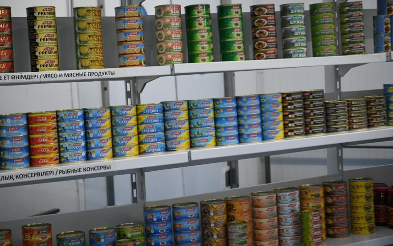 Oljas Bektenov Oralda jergilikti kásiporyndardyń tynys-tirshiligimen tanysty Oljas Bektenov Oralda jergilikti kásiporyndardyń tynys-tirshiligimen tanysty