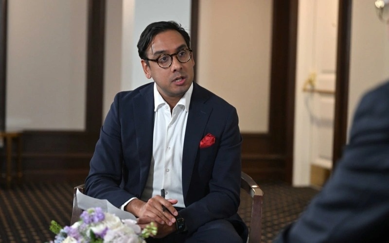 мухбир мухбир