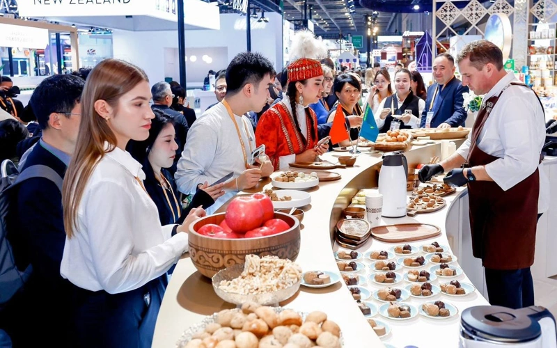 Kazakh honey, kumys, and confectionery to hit Chinese store shelves