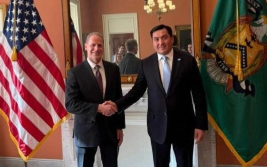 Kazakh Energy Minister Akkenzhenov meets U.S. Treasury’s OFAC Director Bradley Smith 