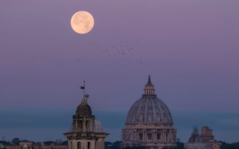 The largest Moon of 2025 illuminated the sky over Kazakhstan The largest Moon of 2025 illuminated the sky over Kazakhstan