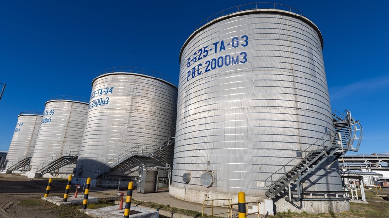 政府总理视察西哈州油气田 强调通过技术创新确保生产稳定增长 政府总理视察西哈州油气田 强调通过技术创新确保生产稳定增长