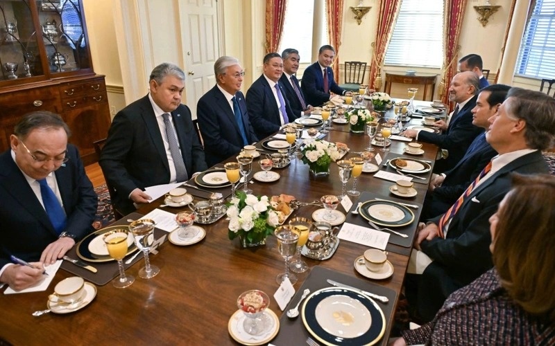 учрашув учрашув