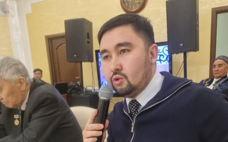 Мейрамбек Қабдоллин Мейрамбек Қабдоллин