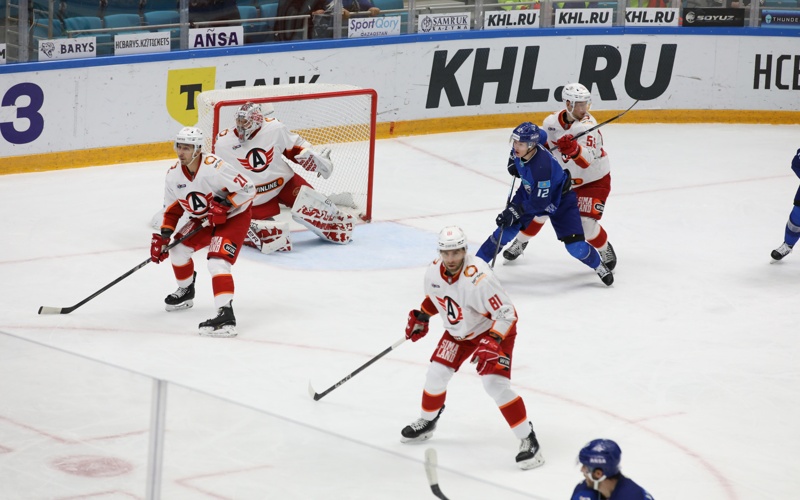 Астанинский «Барыс» прервал серию из пяти поражений Астанинский «Барыс» прервал серию из пяти поражений