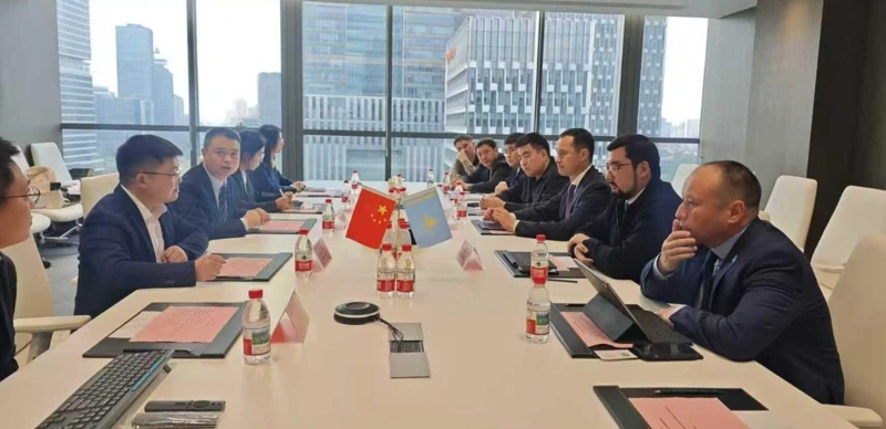 阿克莫拉州与中国东方希望集团洽谈5亿美元粮食深加工项目