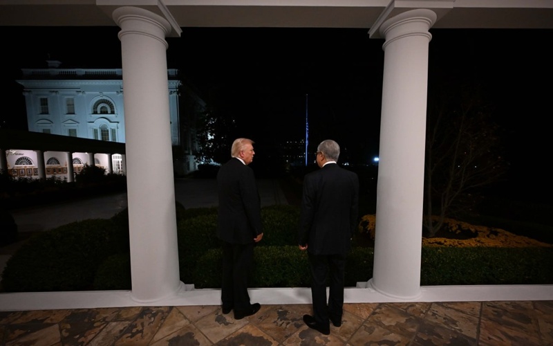 Қасым-Жомарт Тоқаев пен Дональд Трамп еркін форматта әңгімелесті Қасым-Жомарт Тоқаев пен Дональд Трамп еркін форматта әңгімелесті