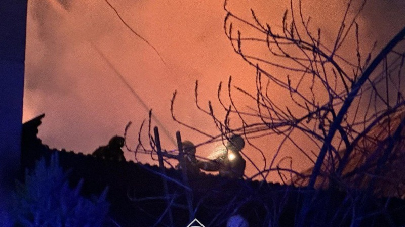 Детский дом горит в Алматы Детский дом горит в Алматы