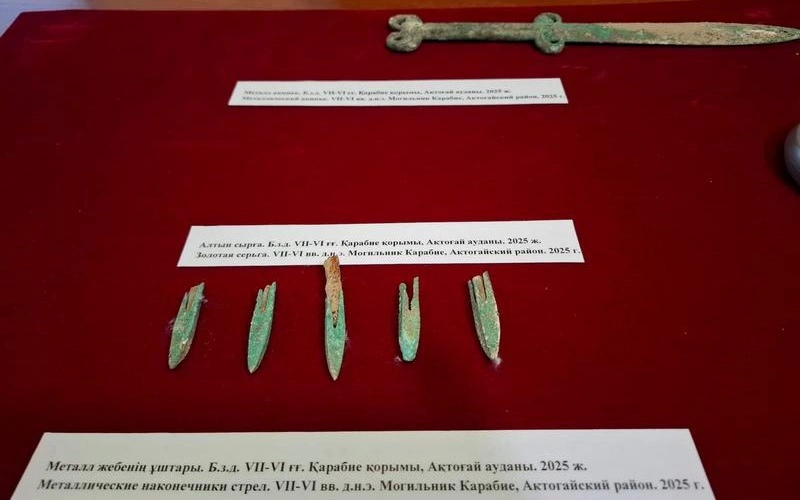 Қарағандылық археологтар сақ жауынгерінің бүтін сақталған жерлеу орнын тапты