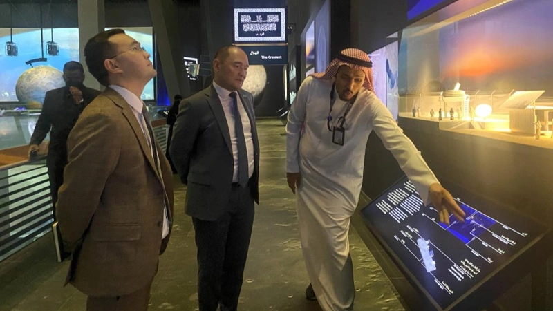 Меккедегі Сағат мұнарасы мұражайында қазақ тіліндегі аудиогид пайда болады