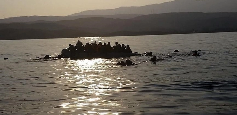 Malaızııa jaǵalaýynda mıgranttar mingen qaıyq aýdarylyp, 13 adam qaza boldy