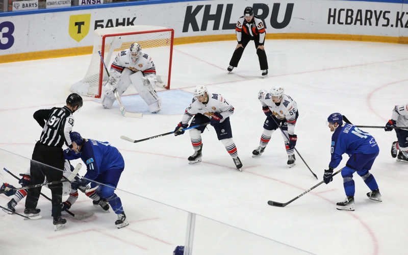QHL: «Barys» elordada «Metallýrgke» ese jiberdi