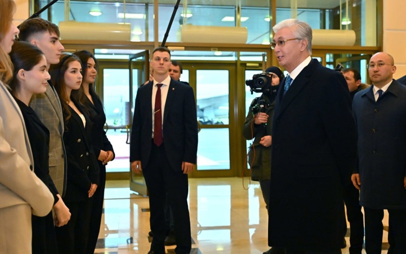 Президент Казахстана побеседовал со студентами МГИМО на казахском языке