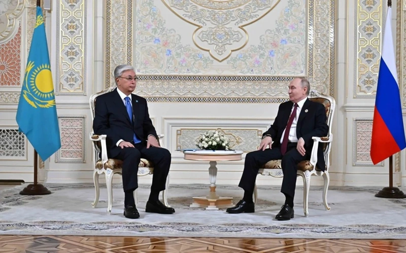 Kassym-Jomart Tokayev and Vladimir Putin