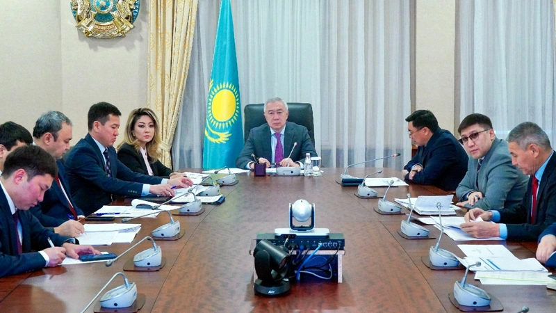 Серік Жұманғарин инфляцияны тұрақтандыру мәселесі бойынша кеңес өткізді