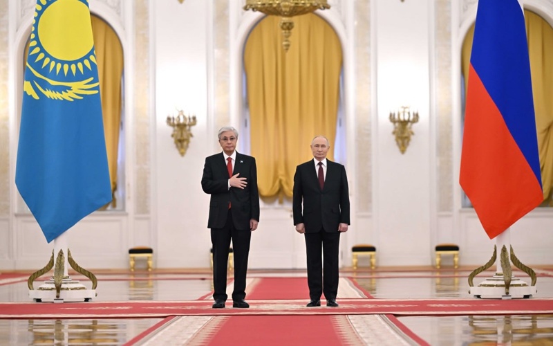 Кремльде Қасым-Жомарт Тоқаевты ресми қарсы алу рәсімі