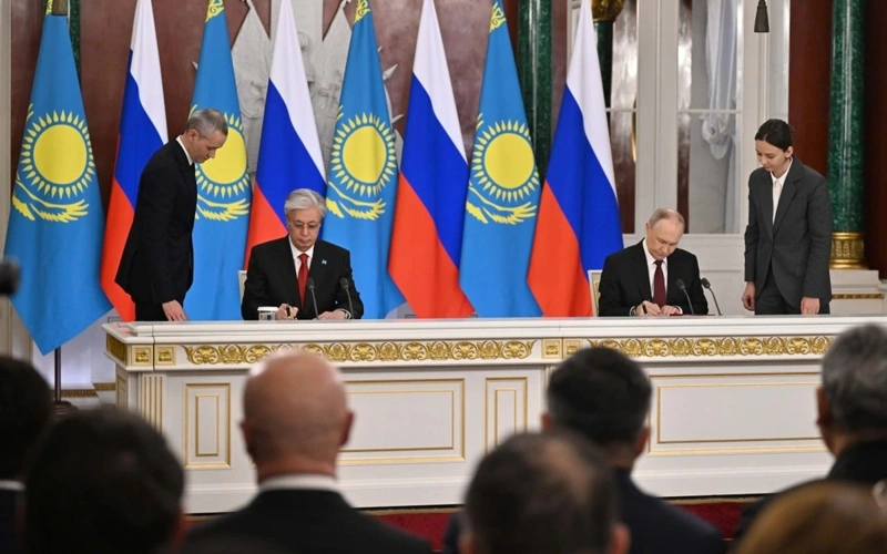 Kazakhstan and Russia sign 14 documents 