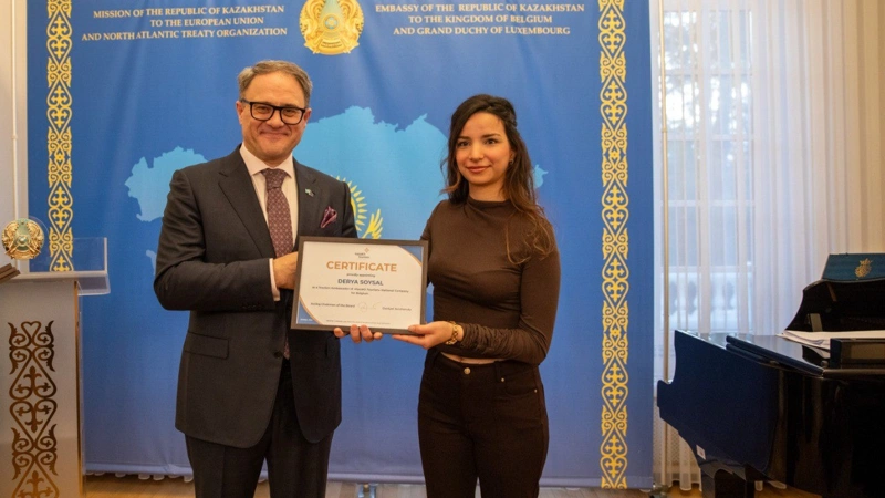 Belgııalyq jýrnalıst Qazaqstannyń týrızm elshisi atandy