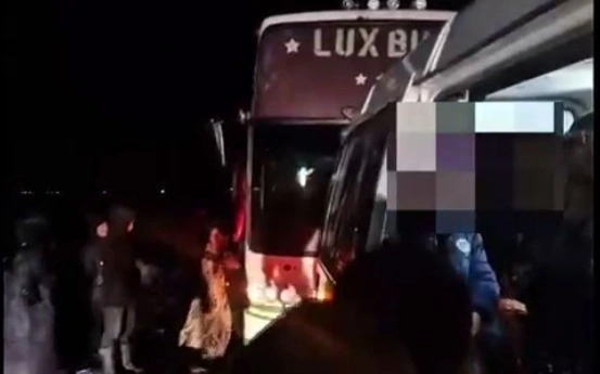 эвакуировали 36 человек из сломавшегося автобуса